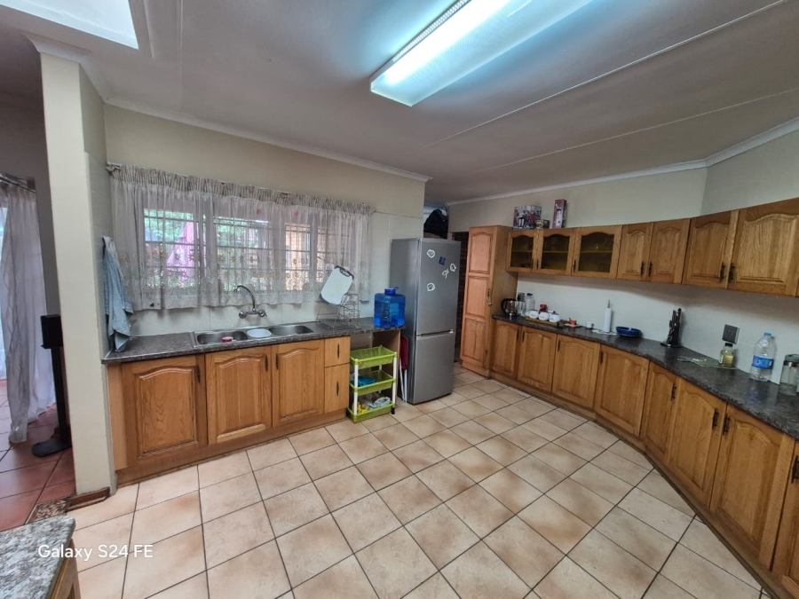 4 Bedroom Property for Sale in Geelhoutpark North West